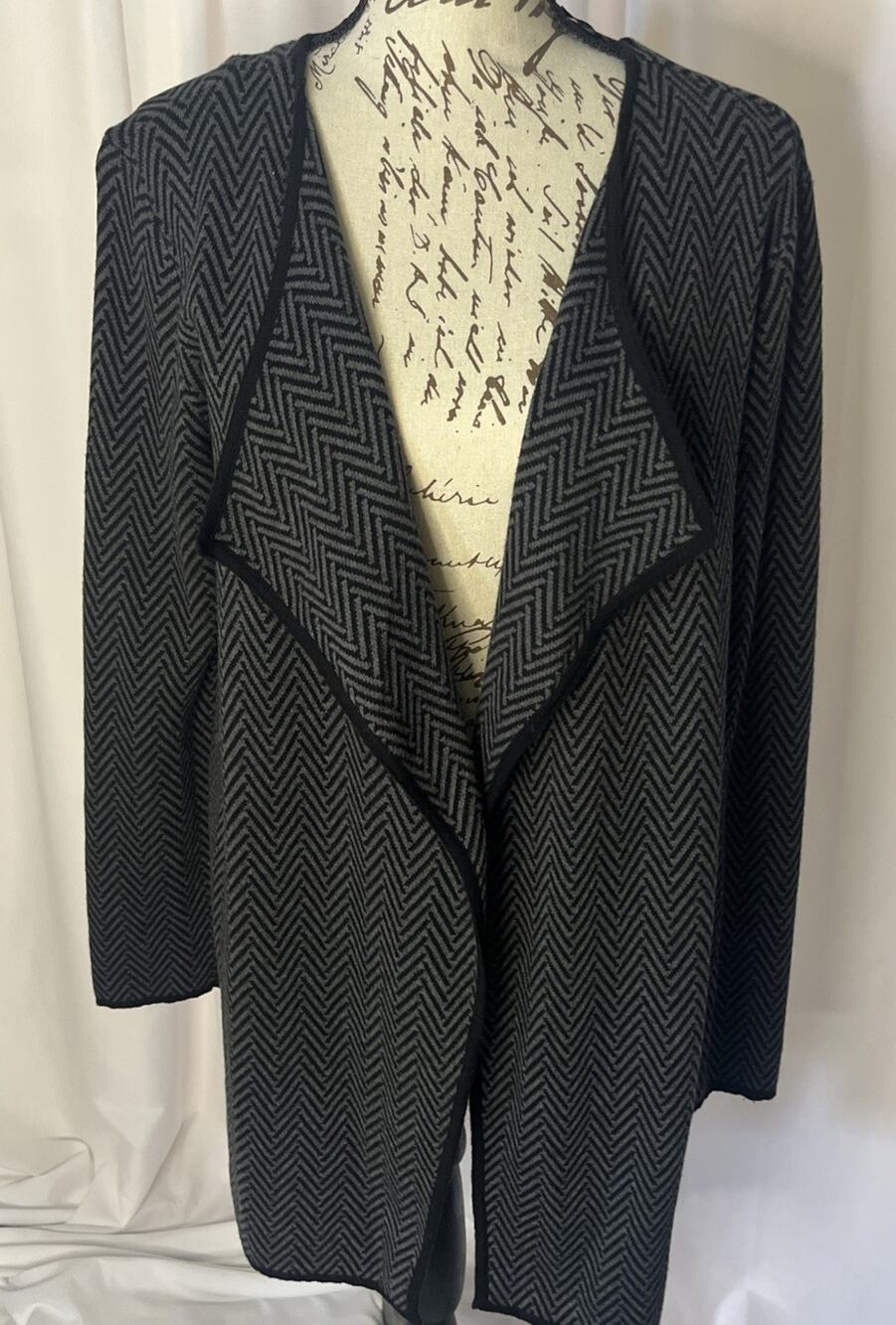 Vince Camuto Cardigan Sweater Jacket Open Front Gray Chevron Women’s Mediumc